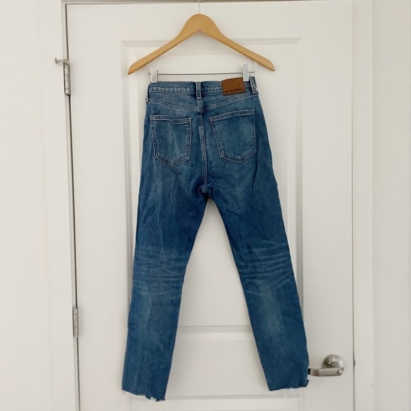 Aritzia Denim Forum The Yoko High Rise Slim 28L - Picture 5 of 11
